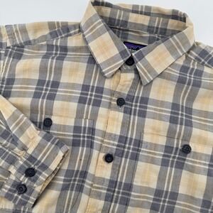 Patagonia Organic Cotton Shirt Mens XS Plaid Beige Gray Long Sleeve Button Up